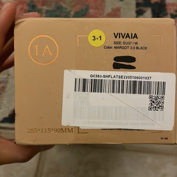 Vivaia Square-Toe V-Cut Flats (Margot 2.0) 6.5 Wide width - Picture 6 of 9